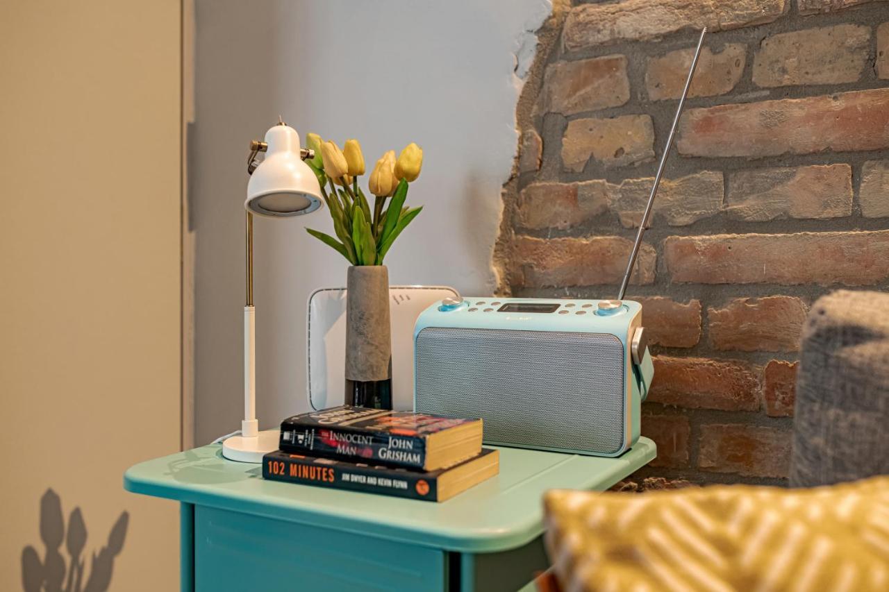 Design At The Ruin Pubs Appartement