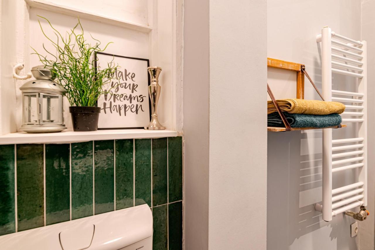 Design At The Ruin Pubs Apartman Budapest