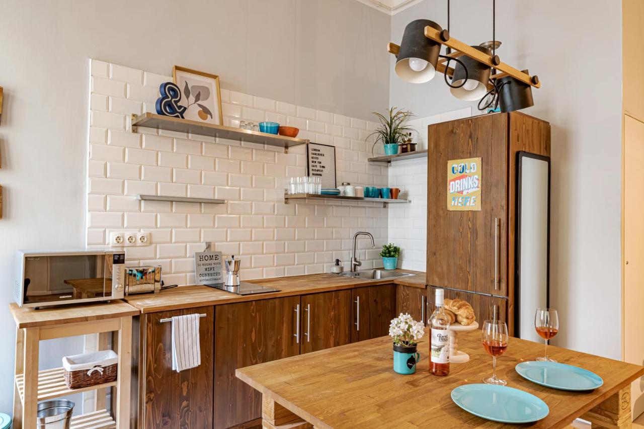 Apartman Design At The Ruin Pubs Budapest